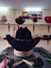 Cargar imagen en el visor de la galería, &lt;transcy&gt;Cowboy Hat&lt;/transcy&gt;

